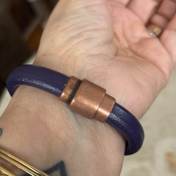 NEW! Leather Handcrafted Cuff Bracelet - Picture 3 of 8